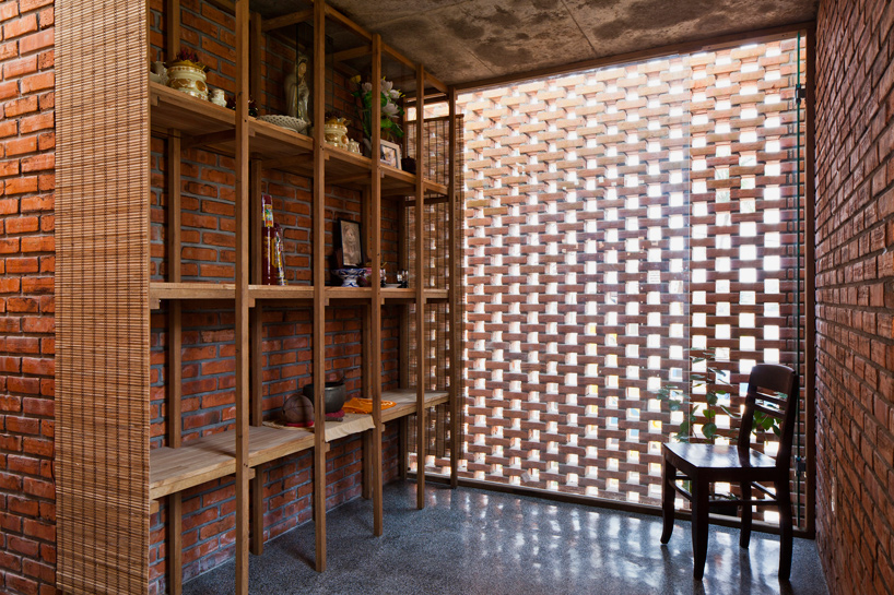 tropical-space-brick-termitary-house-da-nang-city-vietnam-designboom-04