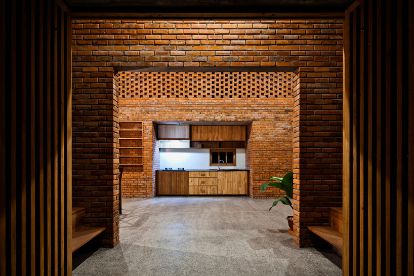 tropical-space-brick-termitary-house-da-nang-city-vietnam-designboom-07