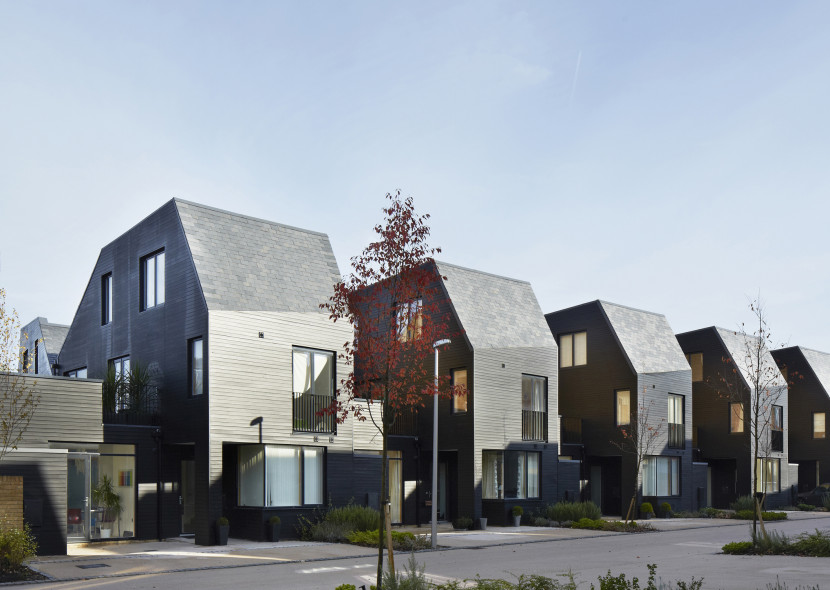 Alison-Brooks-Architects-_-Newhall-Be-_-Harlow-Essex-_-Photo-Courtyard-Houses-Street-3-830x590