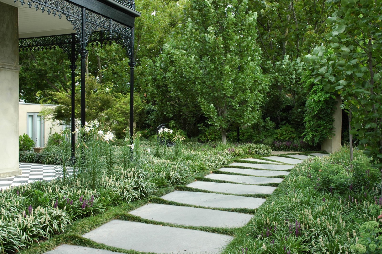 lillie-garden-by-eckersley-garden-architecture-malvern-victoria-4