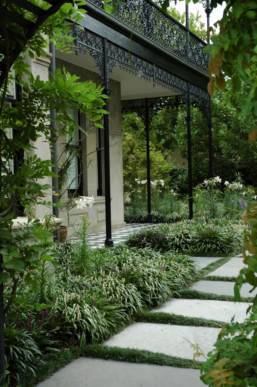 lillie-malvern-eckersley-garden-architecture