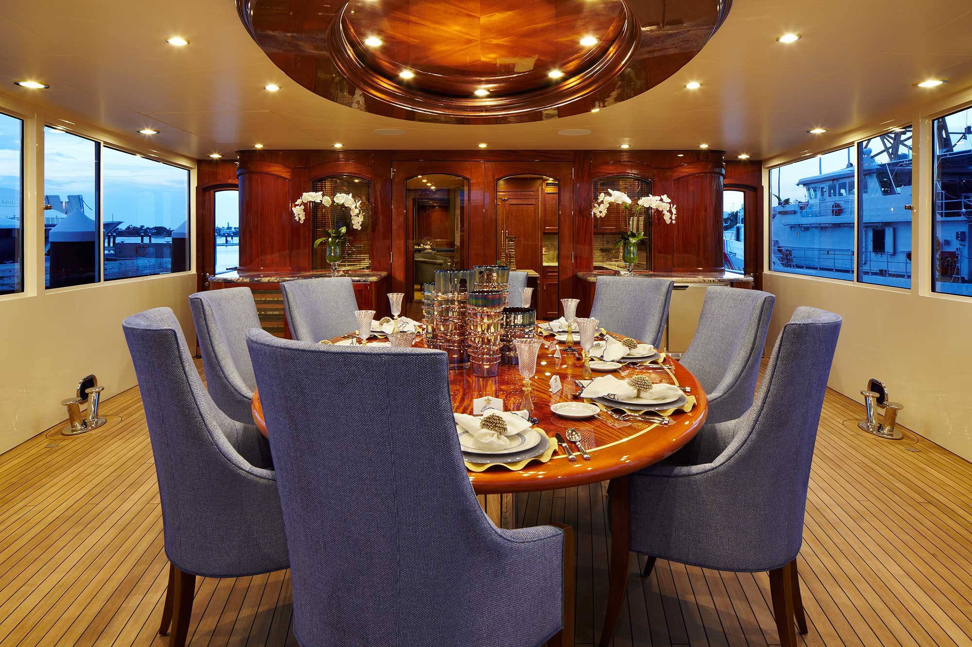 bread-yacht-interior-6-dining