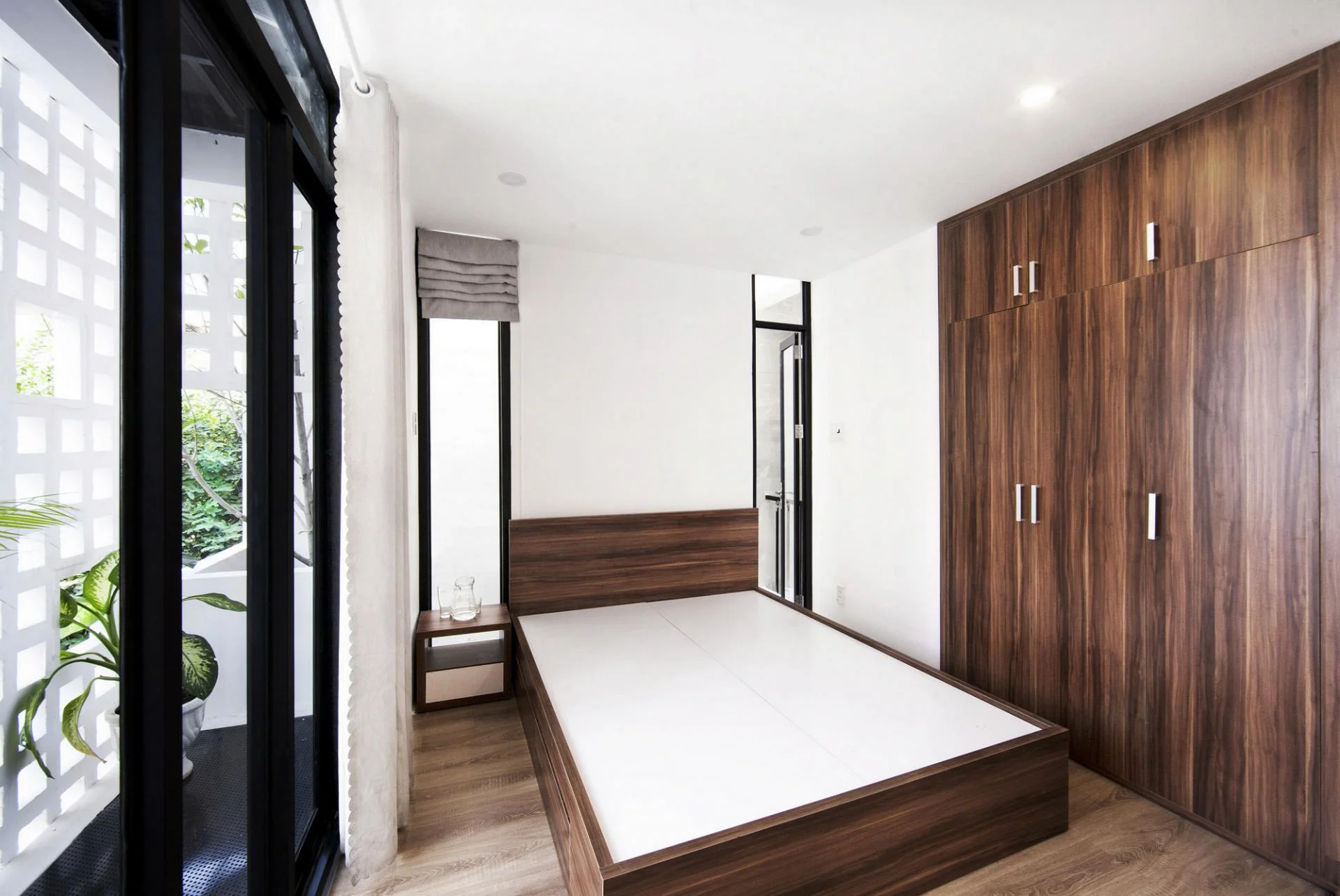 The Q10 House in Vietnam by Studio8