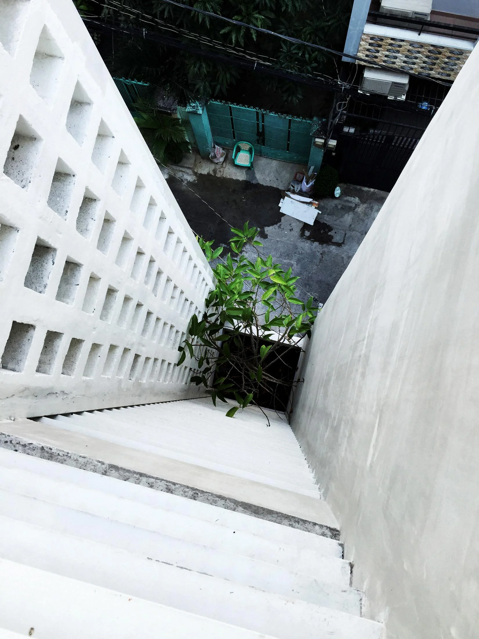 The Q10 House in Vietnam by Studio8