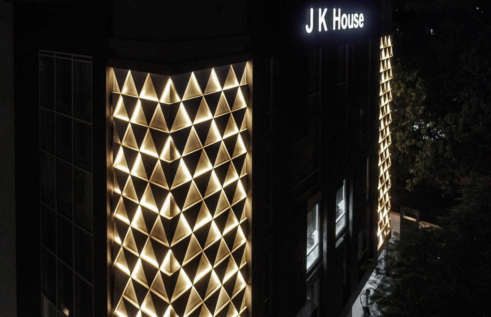 JK-House_Exterior-9_10_Conarch_facade