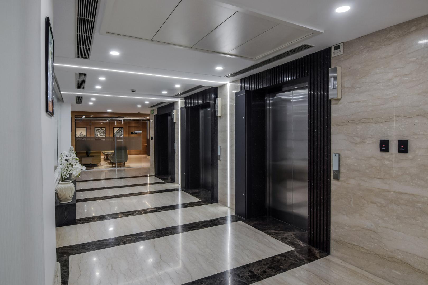 JK-House_Interior-_Conarch_Elevator lobby 2