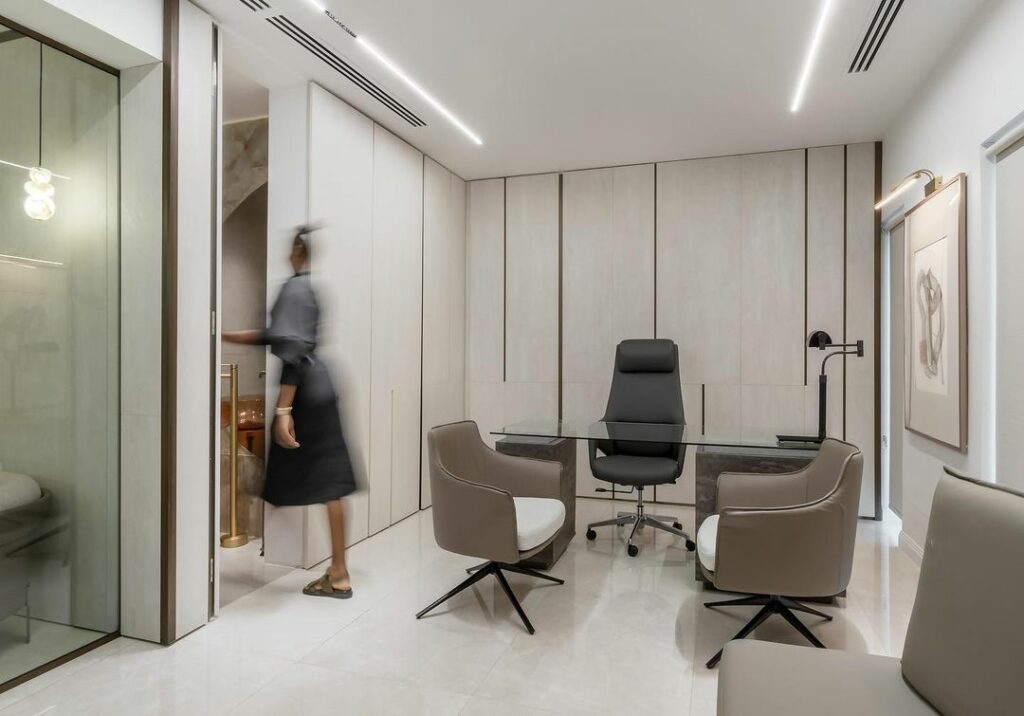 View of Minimalist executive office design by Minida Designs