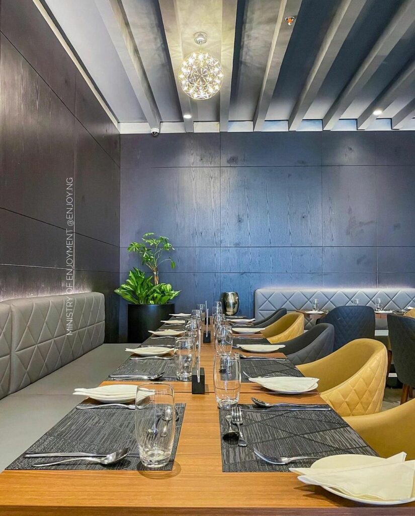 Restaurant in Hotel Interior Design by Project Interior