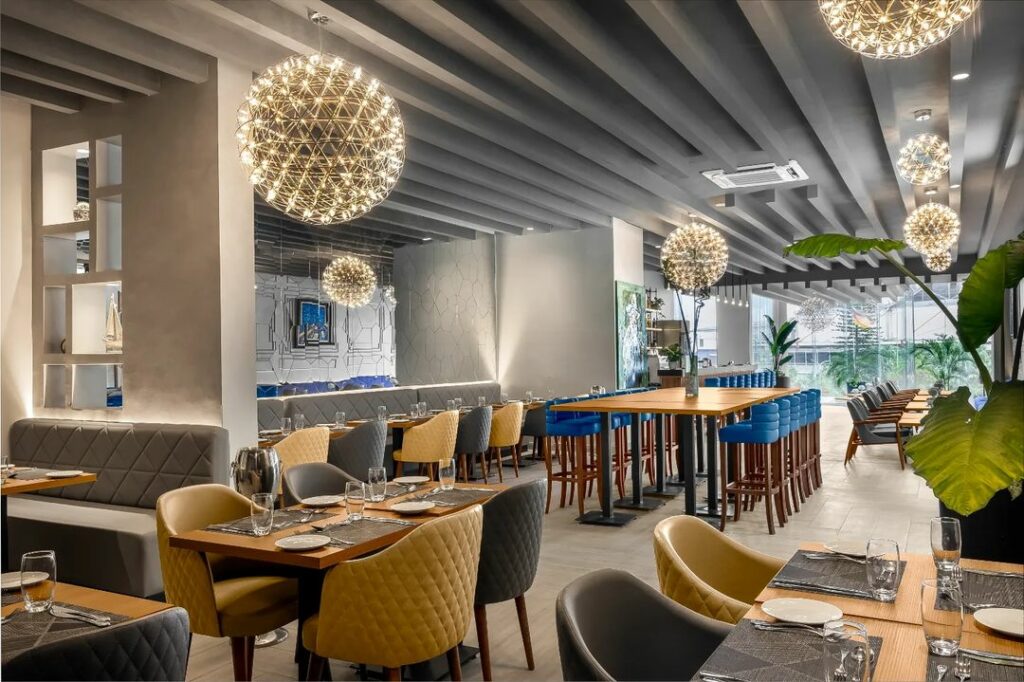 Restaurant in Hotel Interior Design by Project Interior