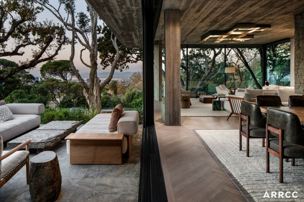Indoor-outdoor experience of Glen Villa - a Luxury villa in Capetown by ARRCC.