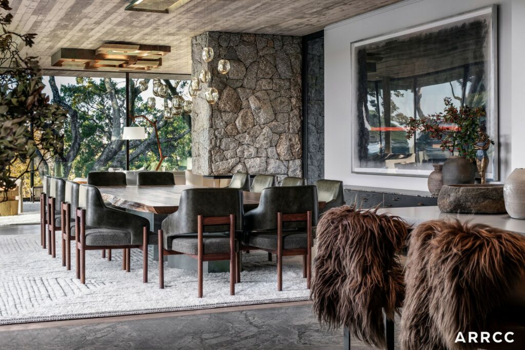 Indoor-outdoor experience of Glen Villa - a Luxury villa in Capetown by ARRCC.