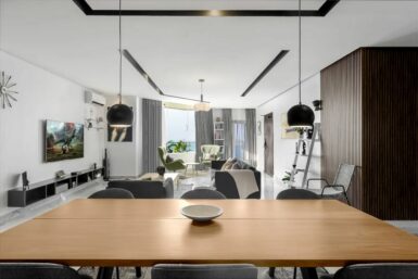 Dining area in Luxurious Shortlet Apartment By Idabo Homes