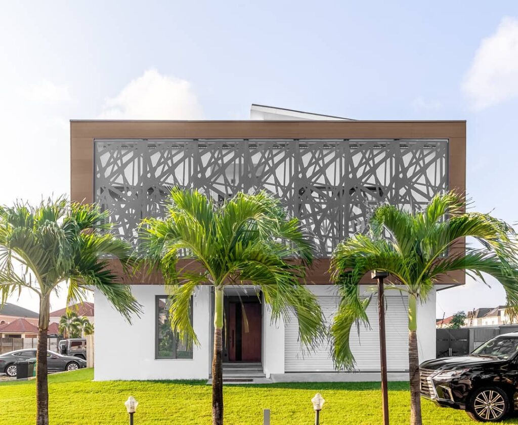 Exterior view of minimalist home in Lagos By Idlewoods Limited