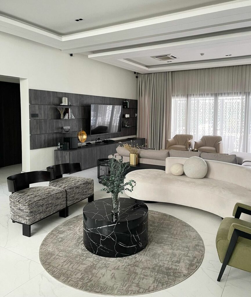 Casual seating area in Modern Living room by Studio Emodi