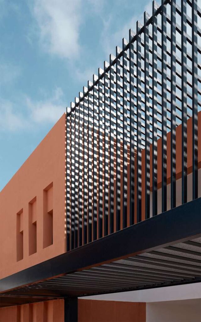 Facade screen in Jacques Majorelle School by Zarchitecture Studio